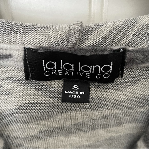 LaLa Land Fleece crop top zebra print - Picture 4 of 7